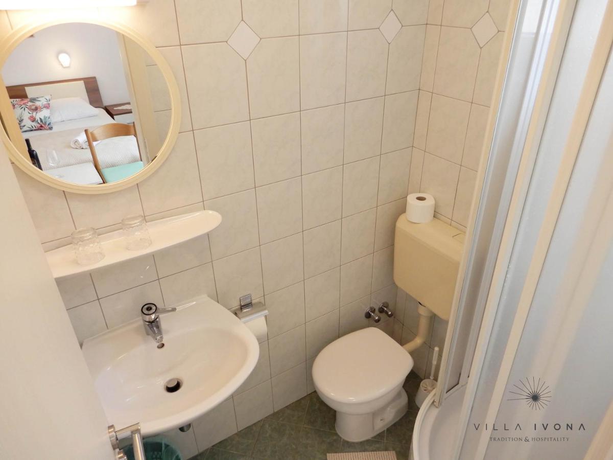Bed And Breakfast Ivona Baska Voda Ngoại thất bức ảnh